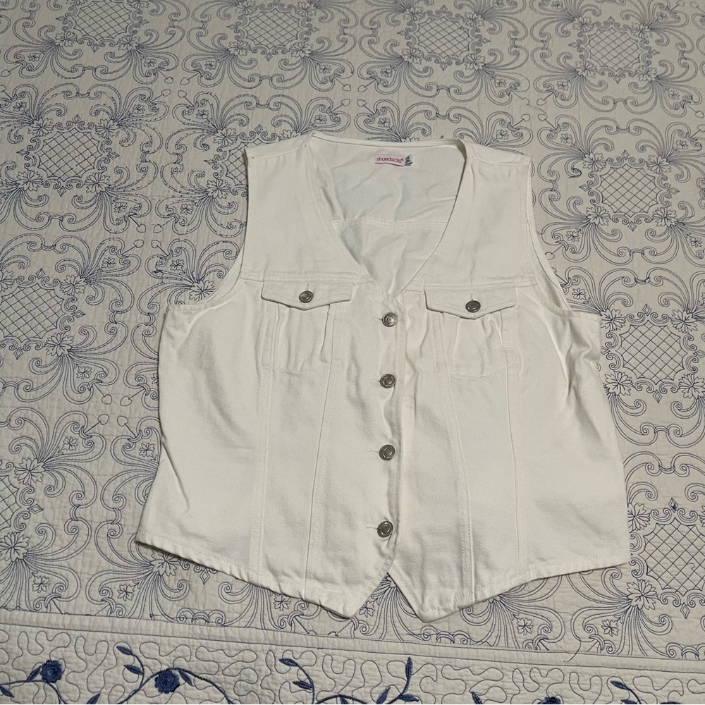 Shoe Dazzle White Jean Vest